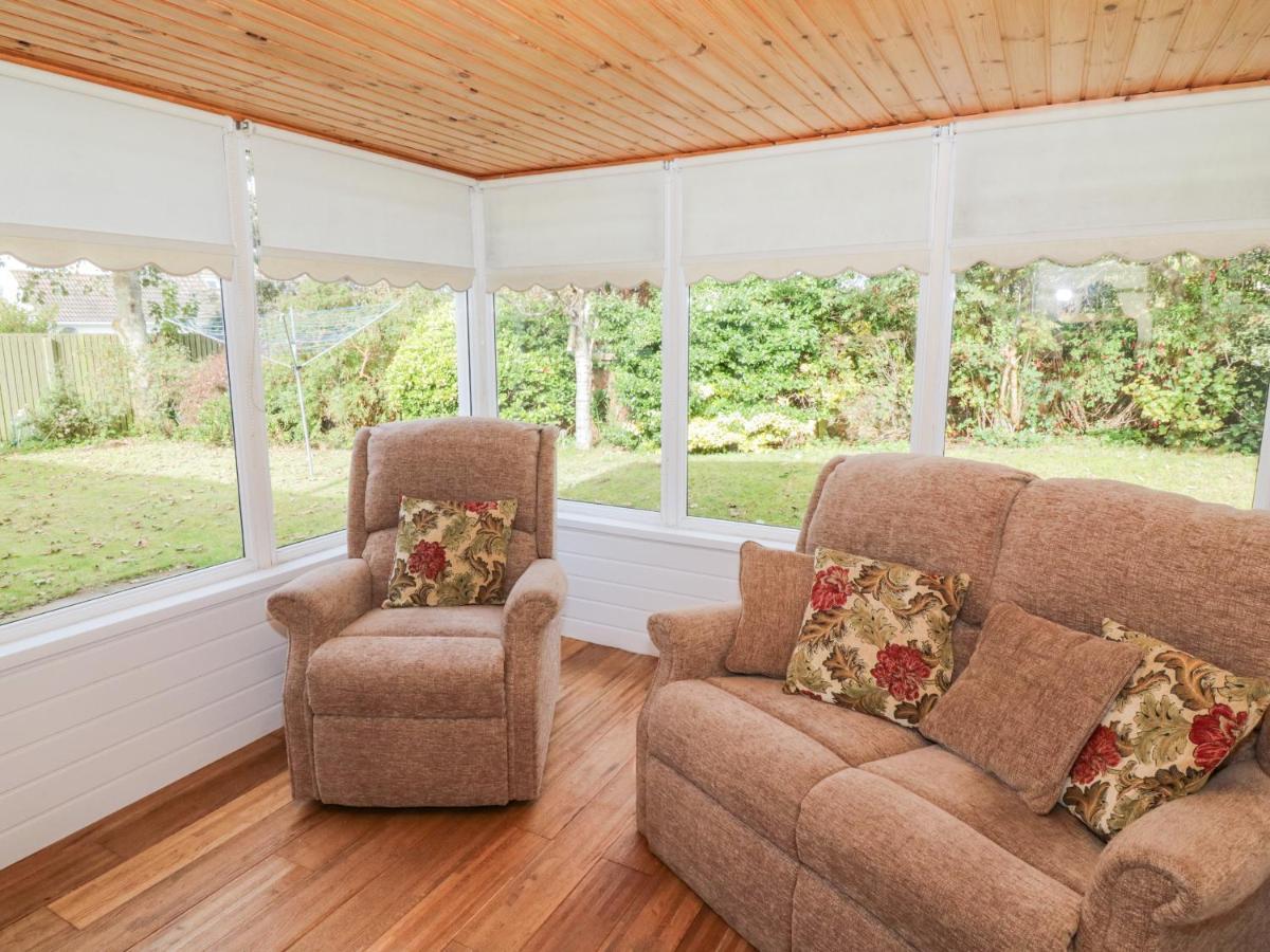 Honesty Cottage Гървън Екстериор снимка