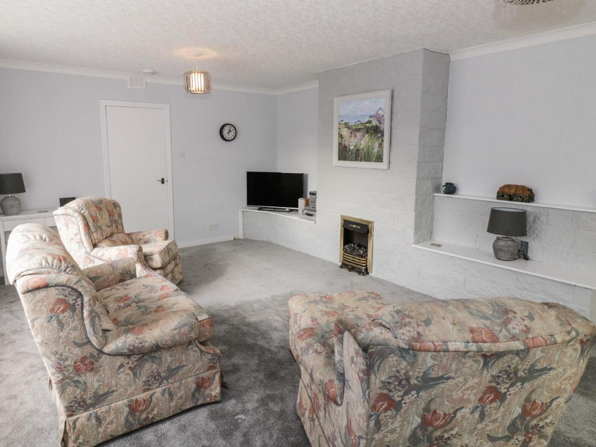 Honesty Cottage Гървън Екстериор снимка